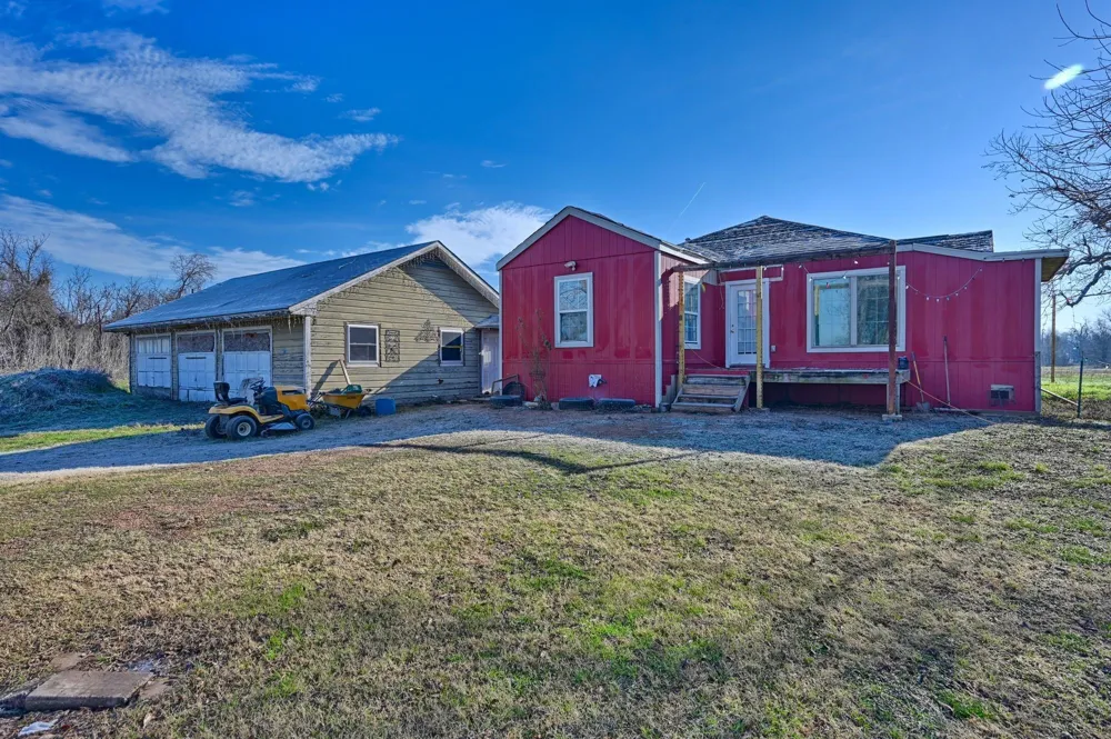 9524 Ferry Road Bellville, TX 77418