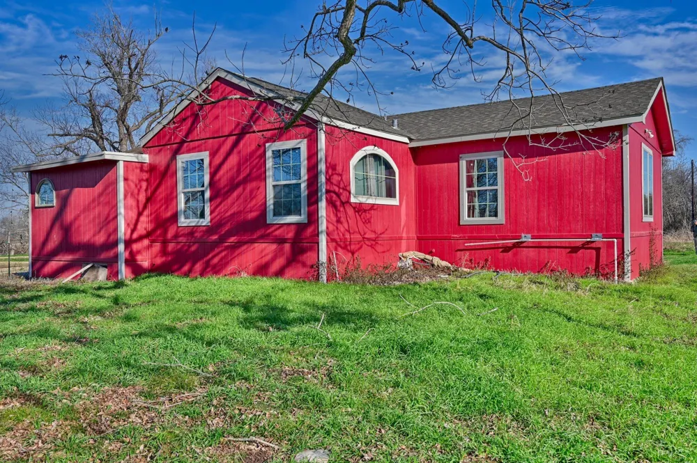 9524 Ferry Road Bellville, TX 77418