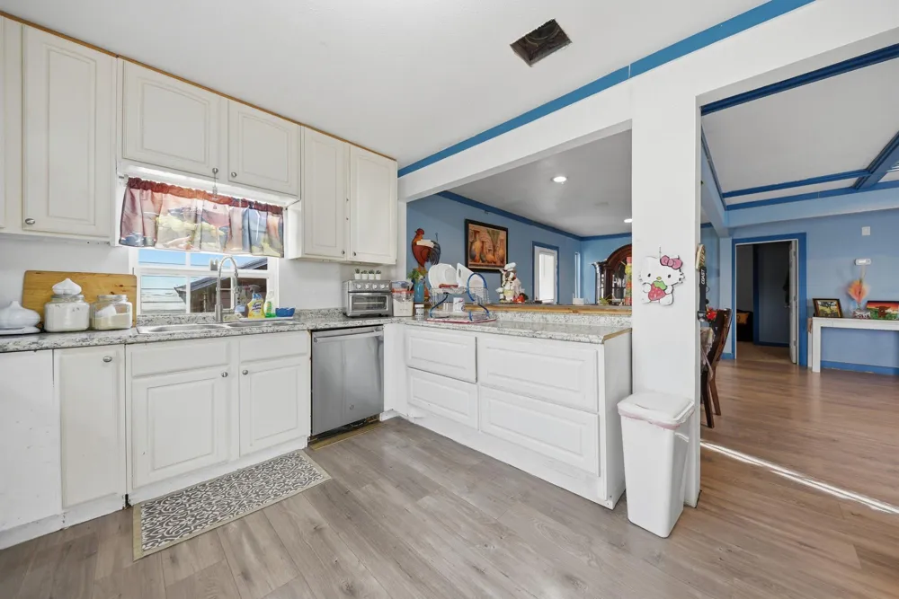 9524 Ferry Road Bellville, TX 77418