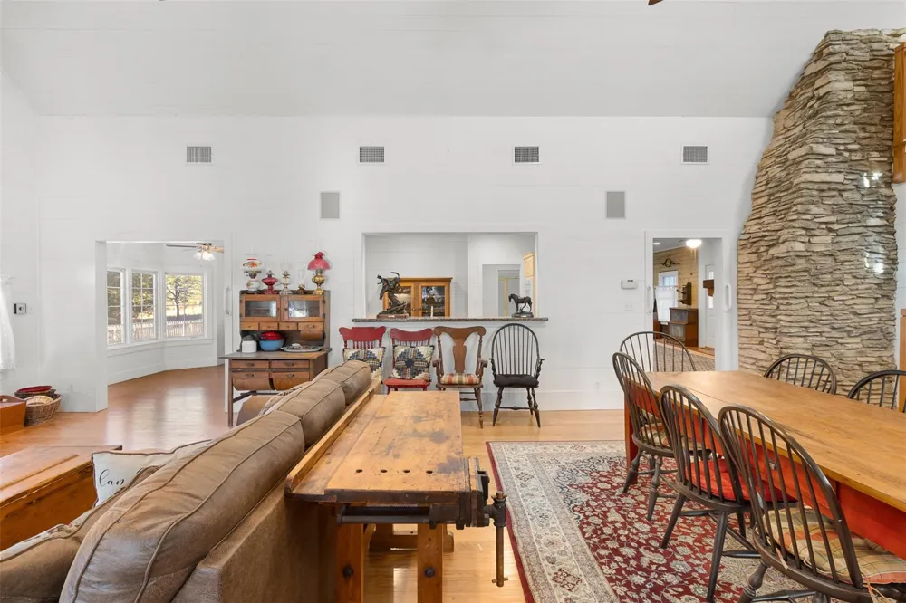 2998 E State Highway 237 Round Top, TX 78954