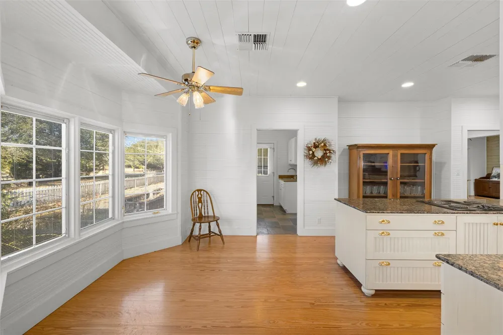 2998 E State Highway 237 Round Top, TX 78954