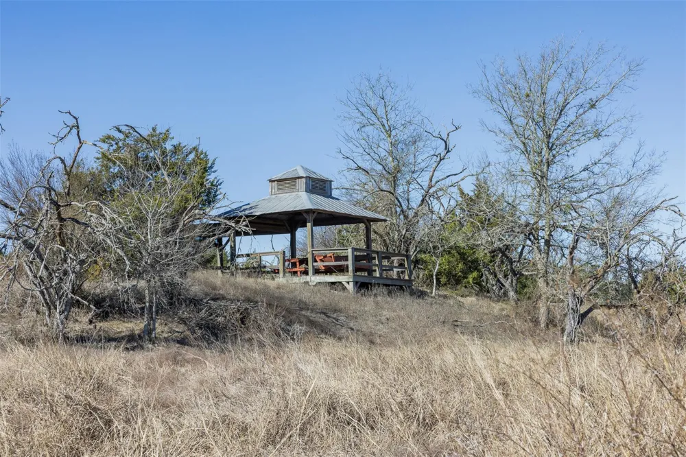 2998 E State Highway 237 Round Top, TX 78954