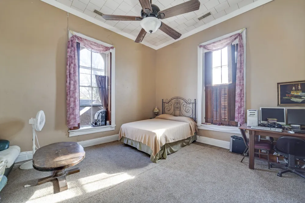 307 Vine St S Wartrace, TN 37183