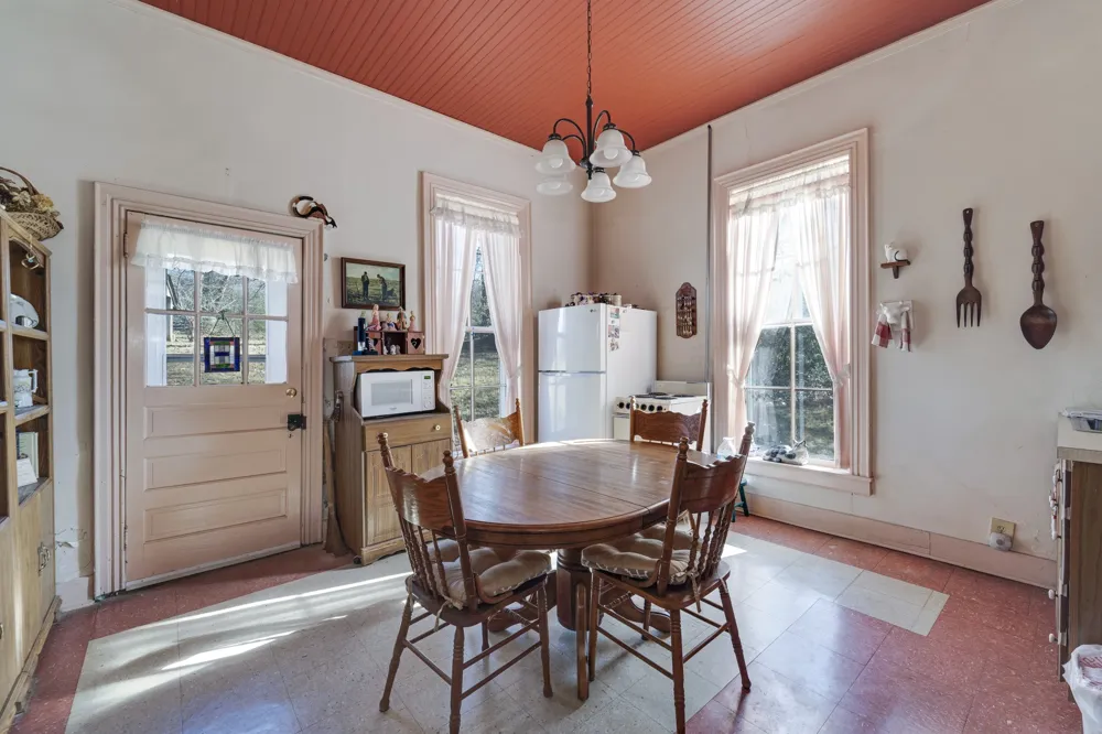 307 Vine St S Wartrace, TN 37183