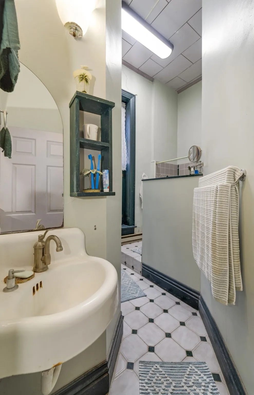 307 Vine St S Wartrace, TN 37183