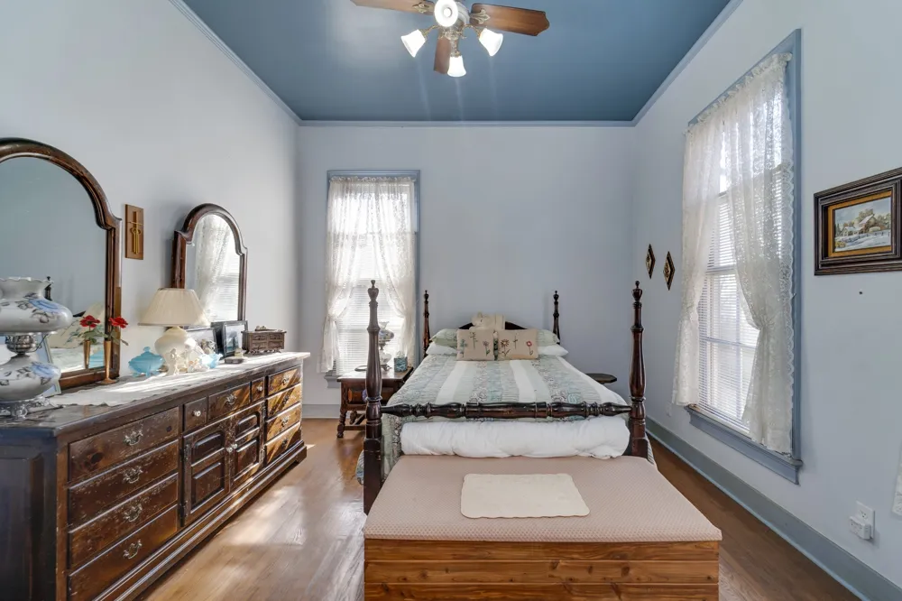 307 Vine St S Wartrace, TN 37183