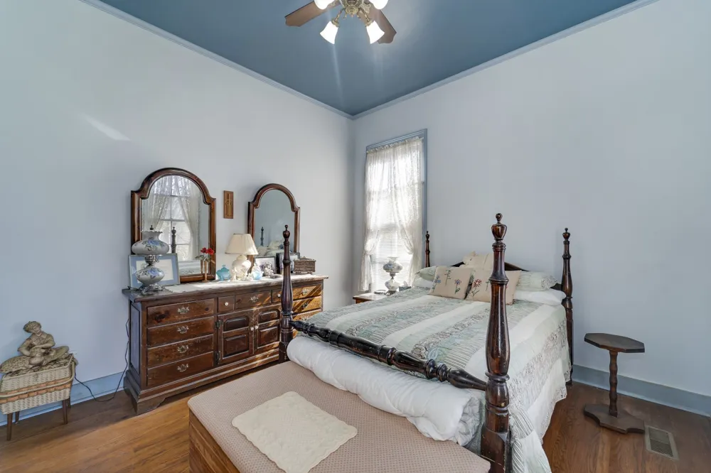 307 Vine St S Wartrace, TN 37183