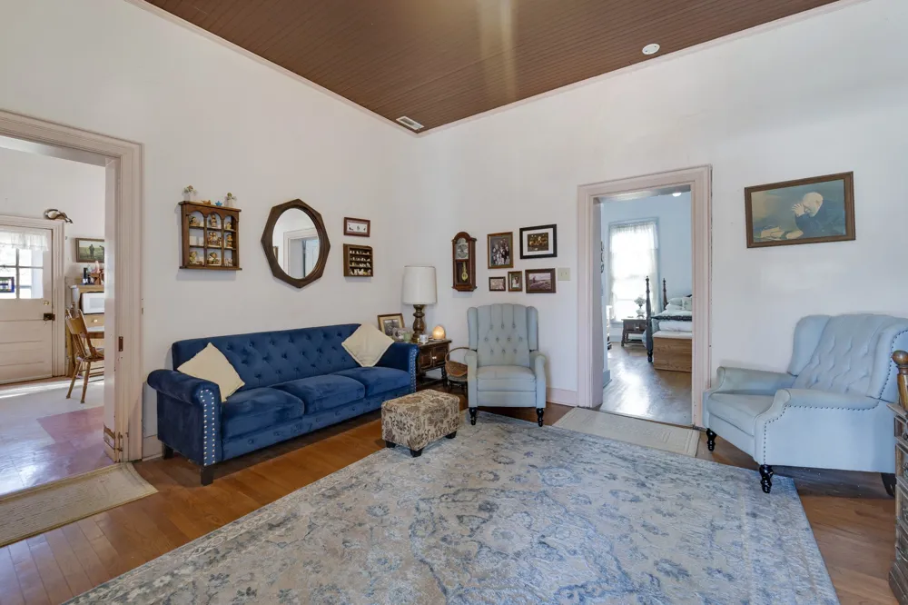 307 Vine St S Wartrace, TN 37183