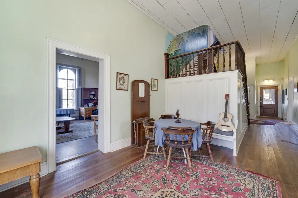 307 Vine St S Wartrace, TN 37183