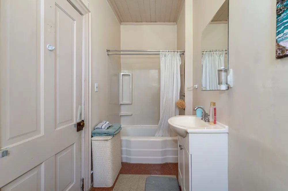 307 Vine St S Wartrace, TN 37183
