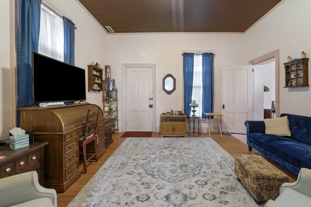 307 Vine St S Wartrace, TN 37183