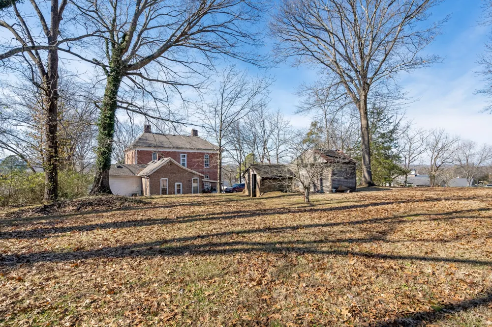 307 Vine St S Wartrace, TN 37183