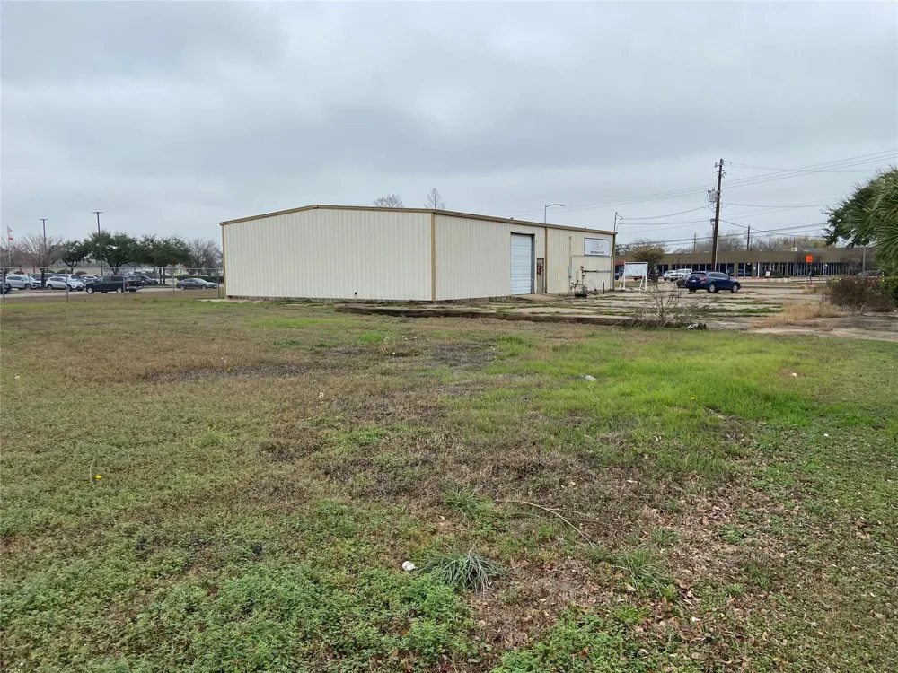 3750 Red Bluff Road Pasadena, TX 77503