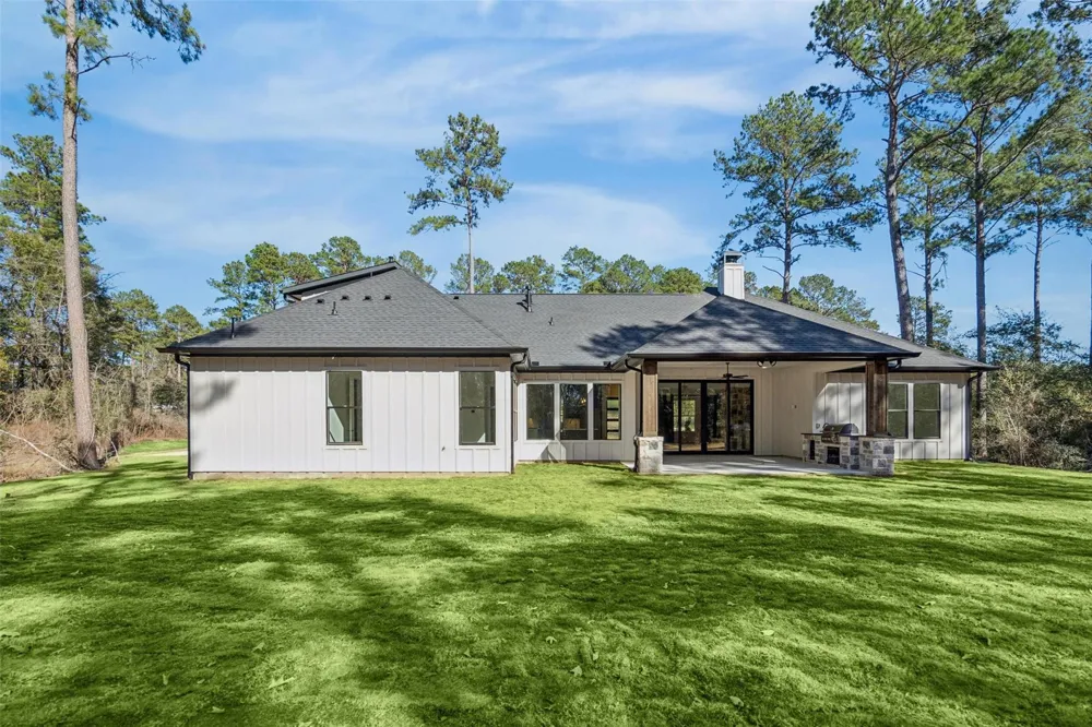 9332 Cedar Bend Plantersville, TX 77363