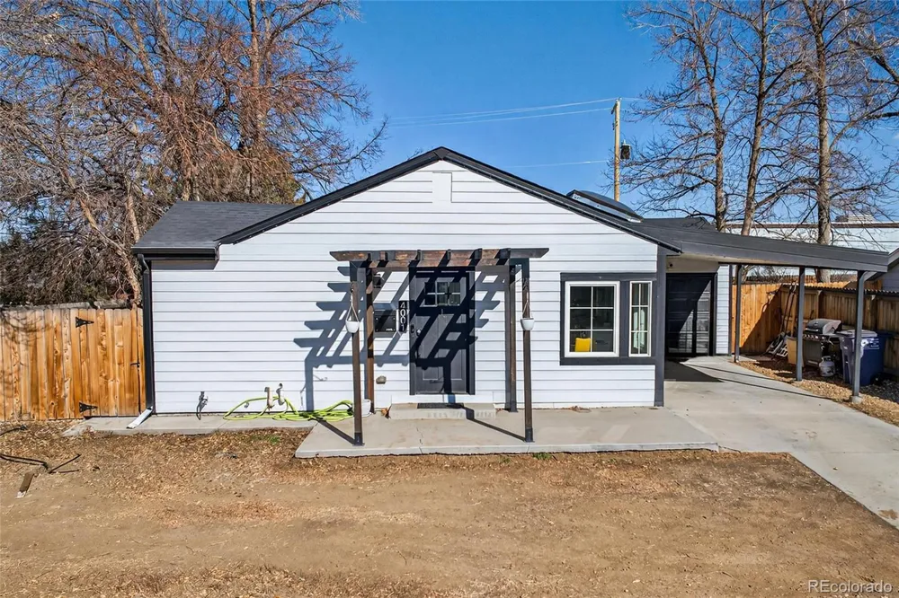 4001 E Cornell Avenue