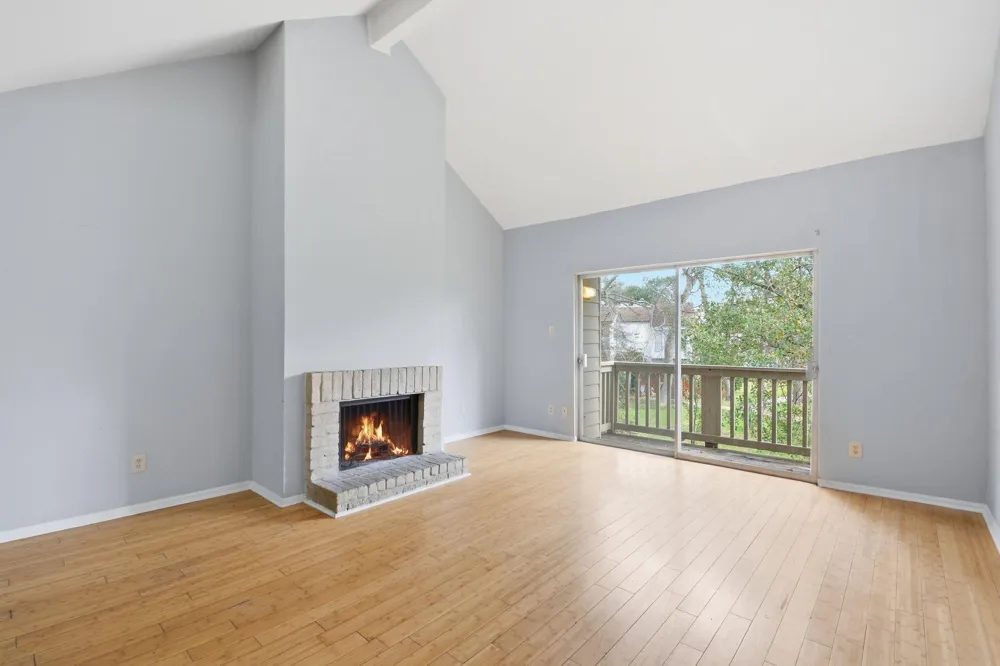 2100 Tanglewilde Street #576