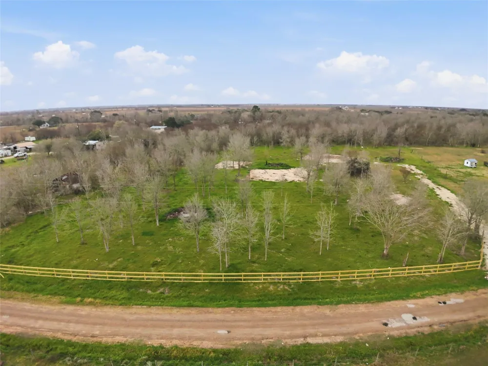 Willow Road Wallis, TX 77485