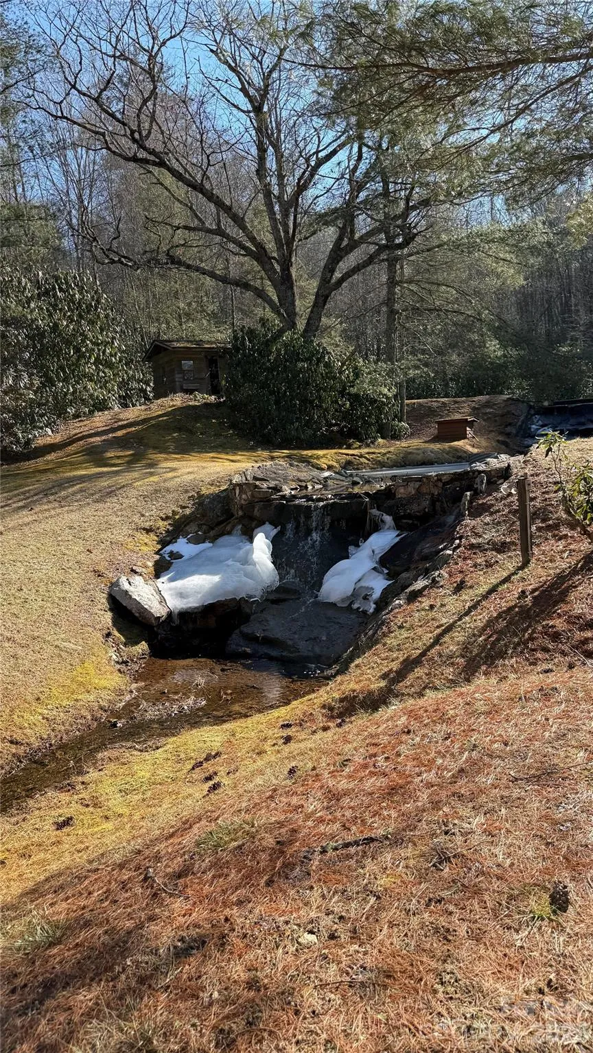 207 Receptive Drive #29 Glenville, NC 28736