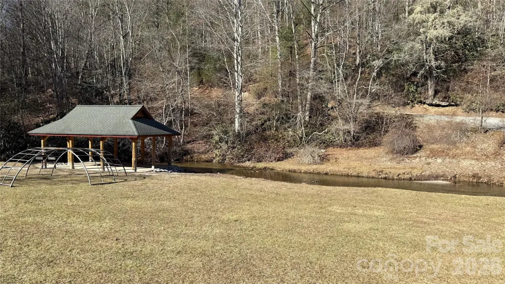 207 Receptive Drive #29 Glenville, NC 28736