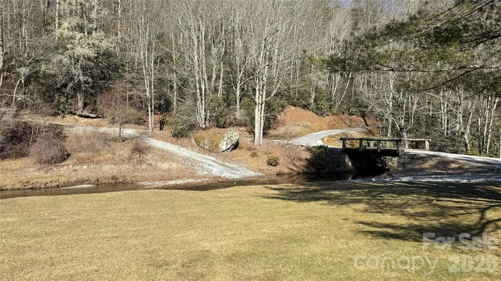 207 Receptive Drive #29 Glenville, NC 28736