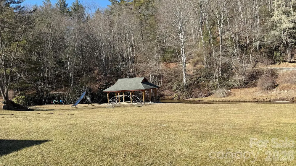 207 Receptive Drive #29 Glenville, NC 28736