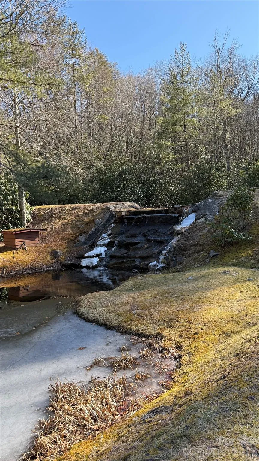 207 Receptive Drive #29 Glenville, NC 28736