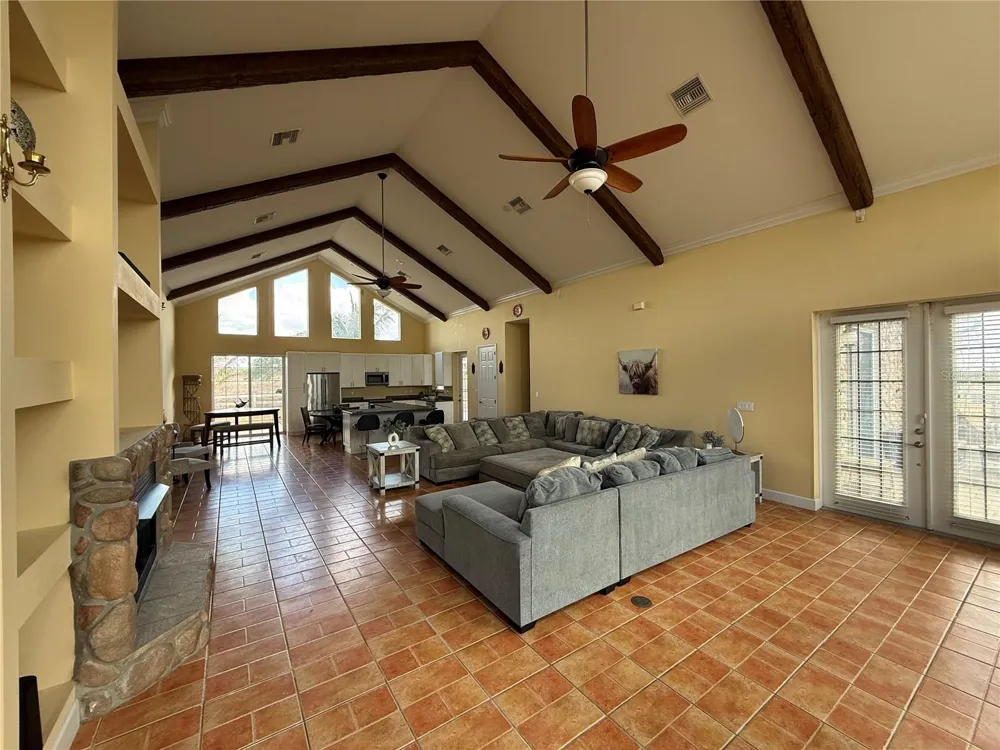 186 S BEAR POINTE DRIVE Lake Placid, FL 33852