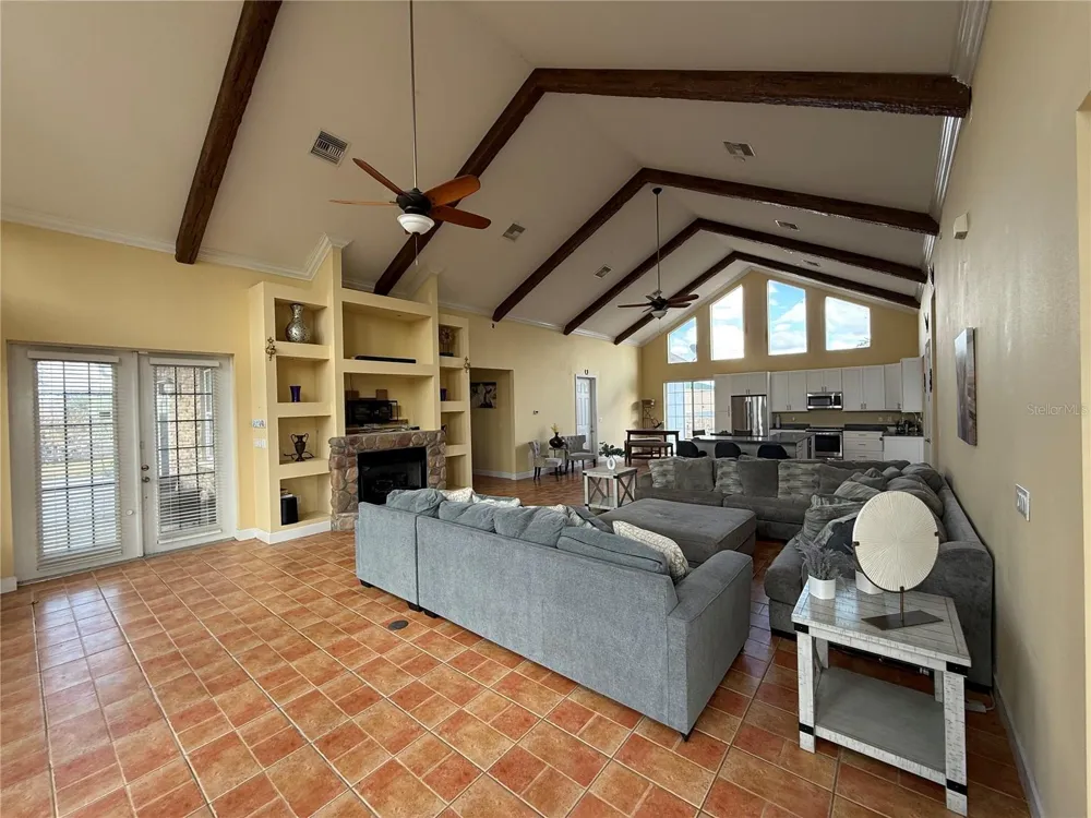 186 S BEAR POINTE DRIVE Lake Placid, FL 33852