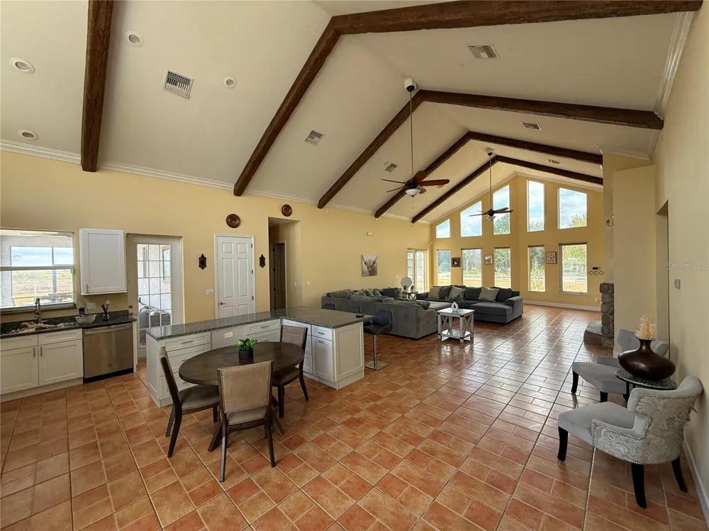 186 S BEAR POINTE DRIVE Lake Placid, FL 33852