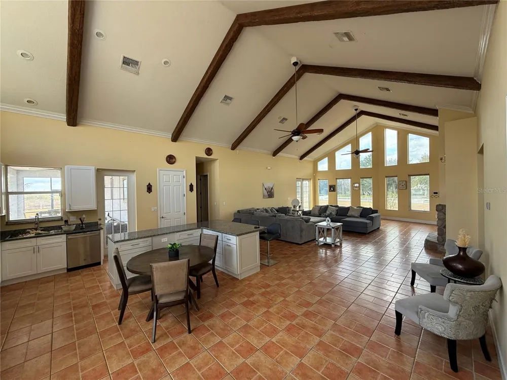 186 S BEAR POINTE DRIVE Lake Placid, FL 33852