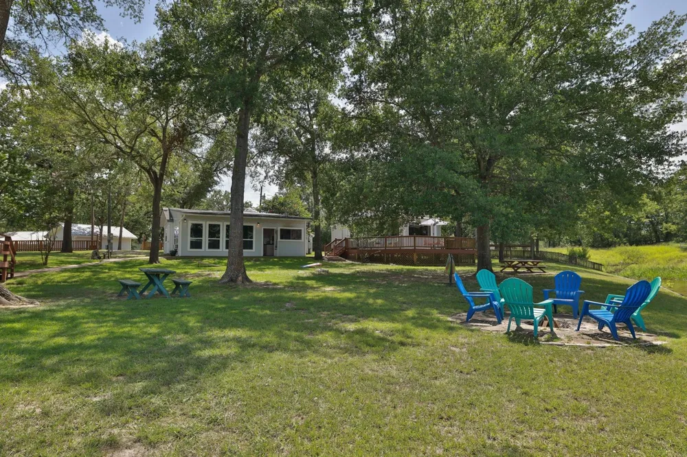 20559 Red Bud Court Thornton, TX 76687