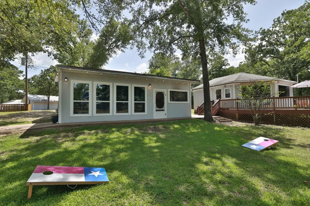 20559 Red Bud Court Thornton, TX 76687