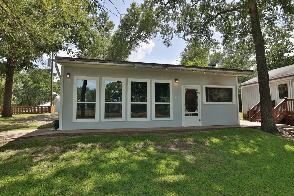 20559 Red Bud Court Thornton, TX 76687