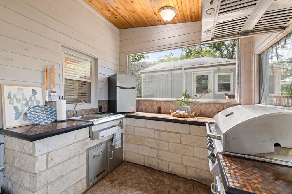 20559 Red Bud Court Thornton, TX 76687
