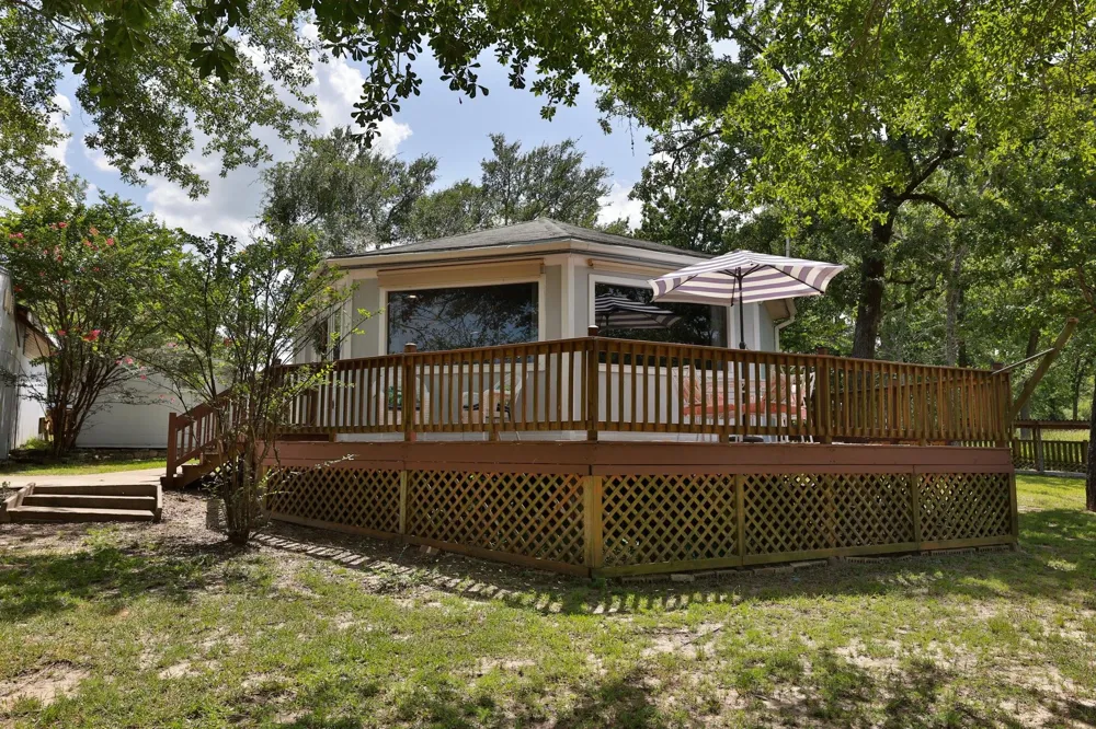 20559 Red Bud Court Thornton, TX 76687