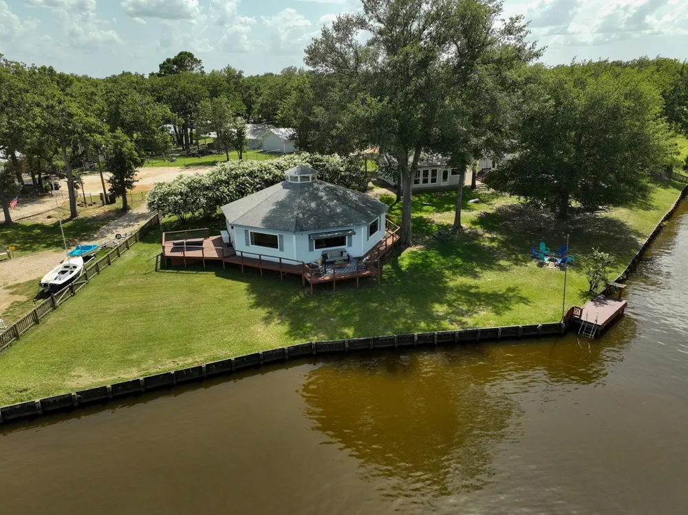 20559 Red Bud Court Thornton, TX 76687