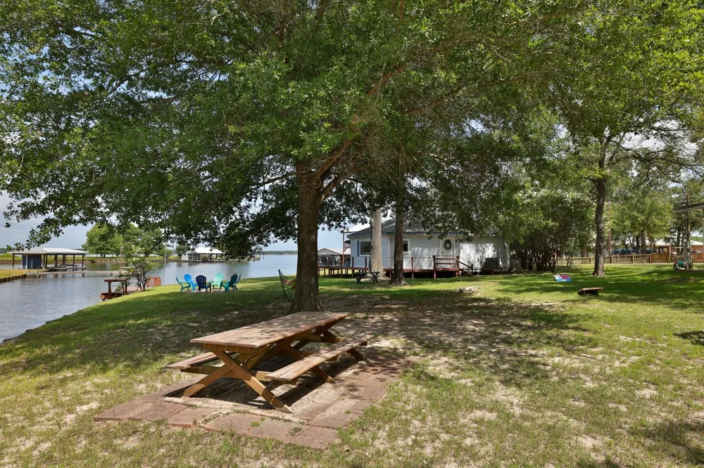20559 Red Bud Court Thornton, TX 76687