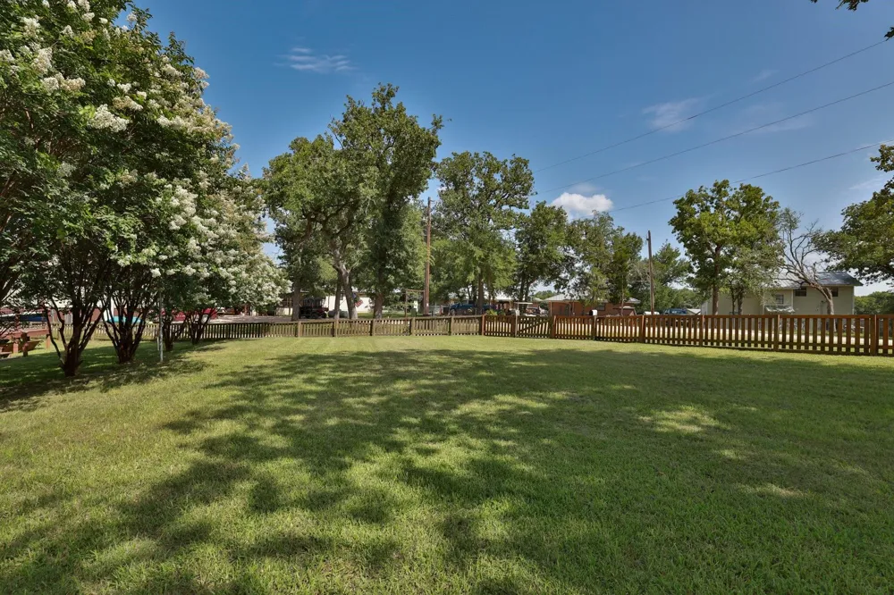 20559 Red Bud Court Thornton, TX 76687