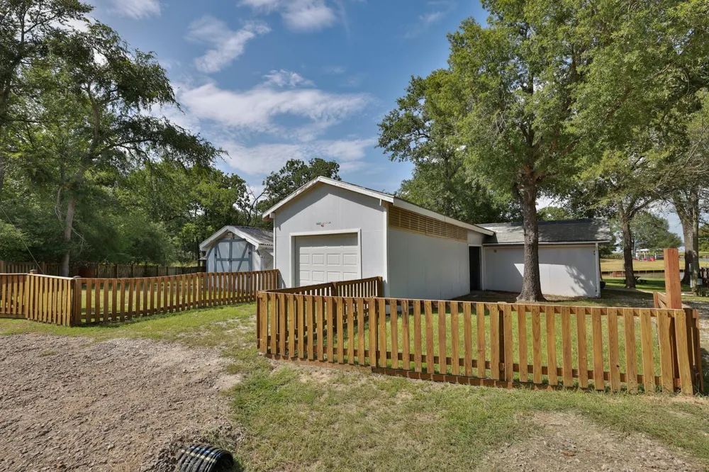 20559 Red Bud Court Thornton, TX 76687