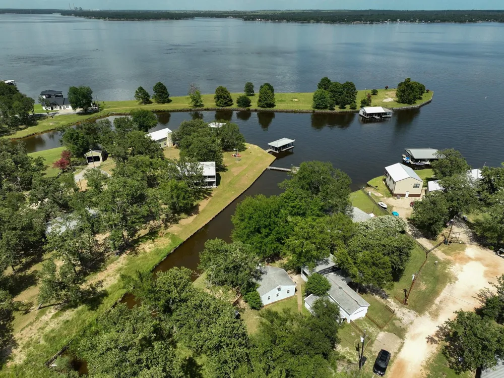 20559 Red Bud Court Thornton, TX 76687