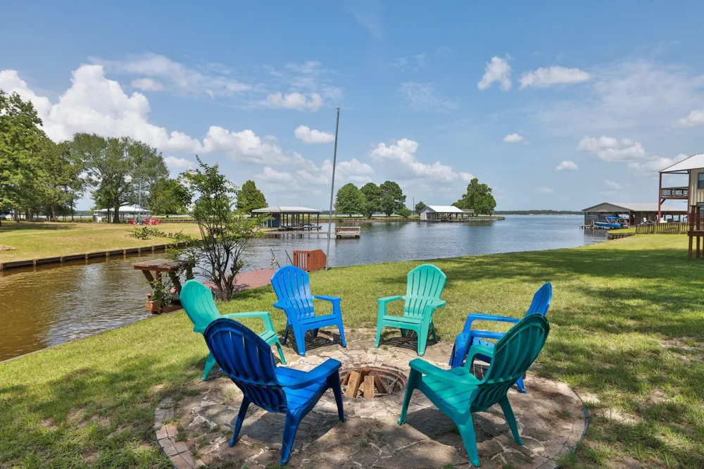 20559 Red Bud Court Thornton, TX 76687