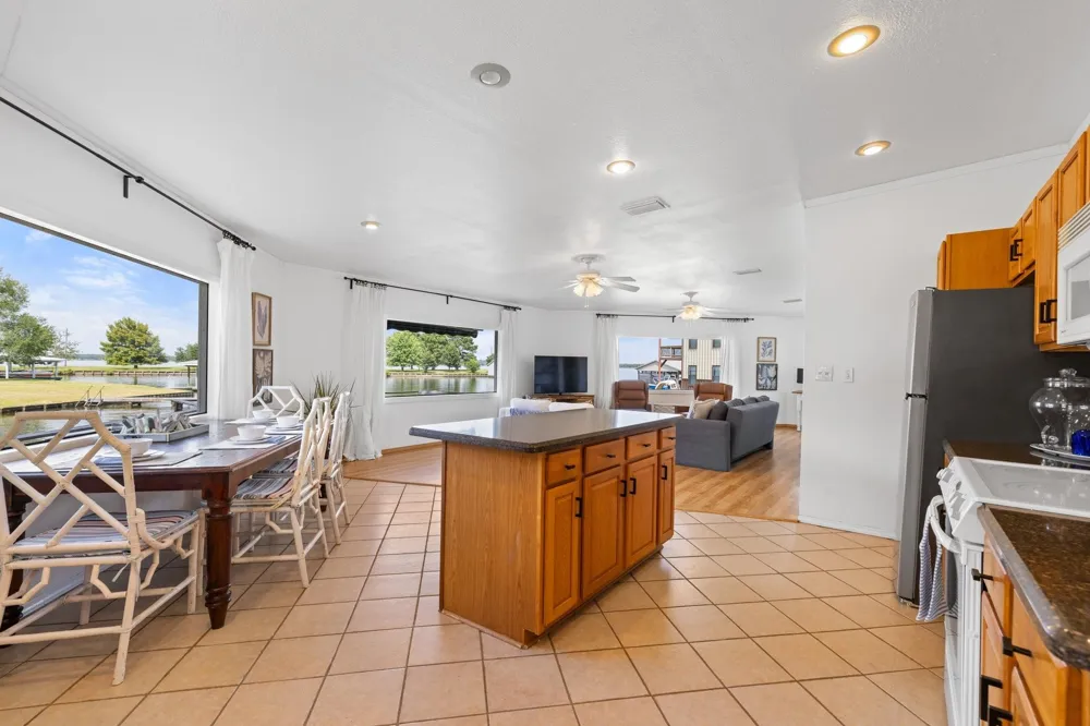 20559 Red Bud Court Thornton, TX 76687