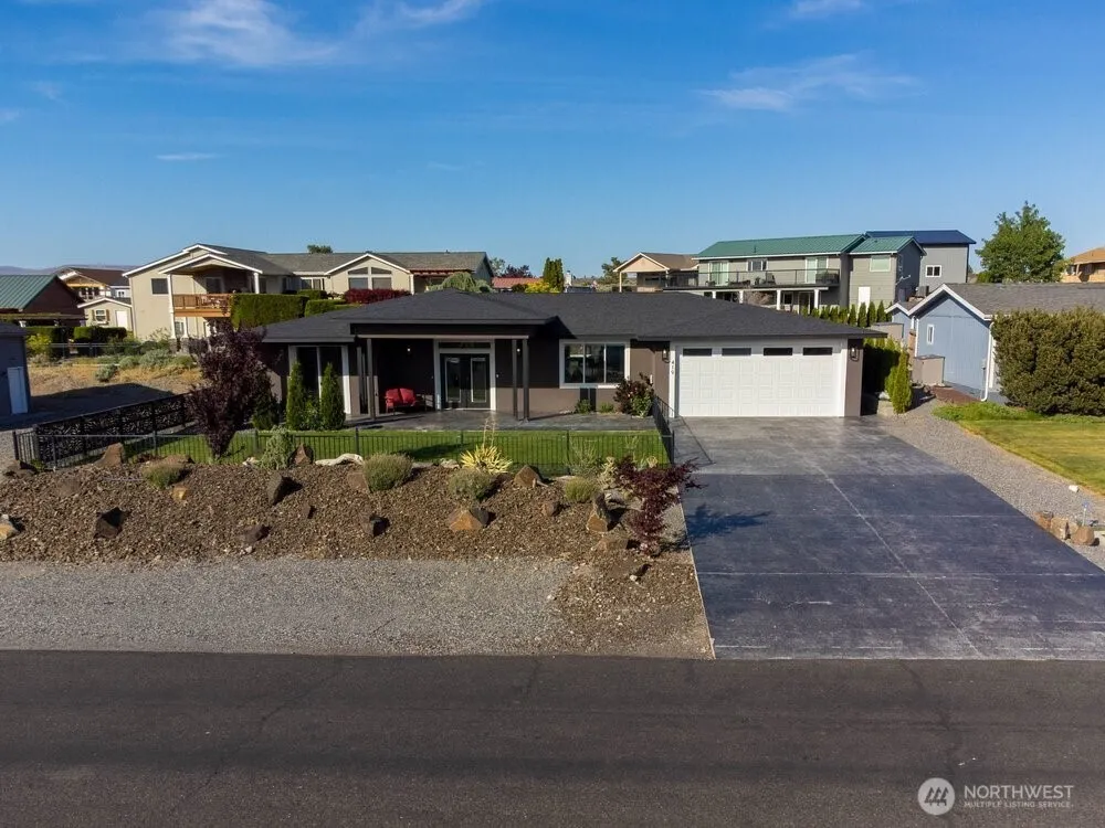 419 Edgewater Way SW Mattawa, WA 99349