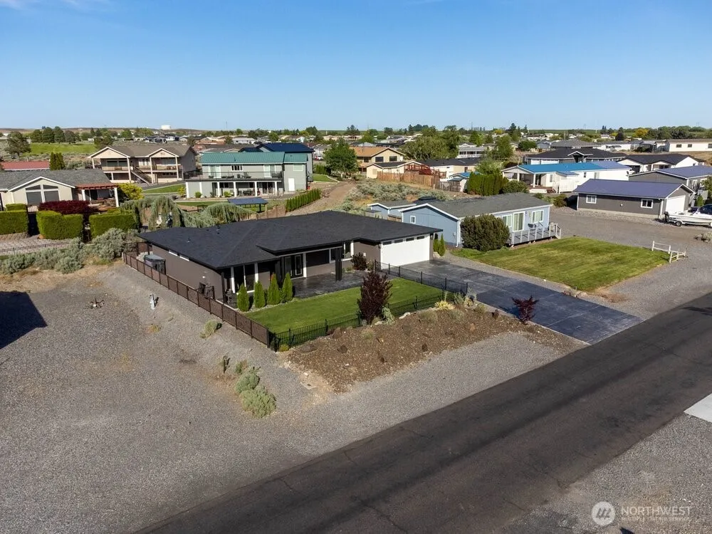 419 Edgewater Way SW Mattawa, WA 99349
