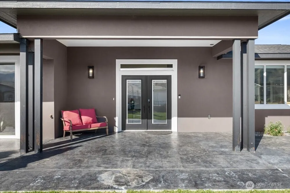 419 Edgewater Way SW Mattawa, WA 99349