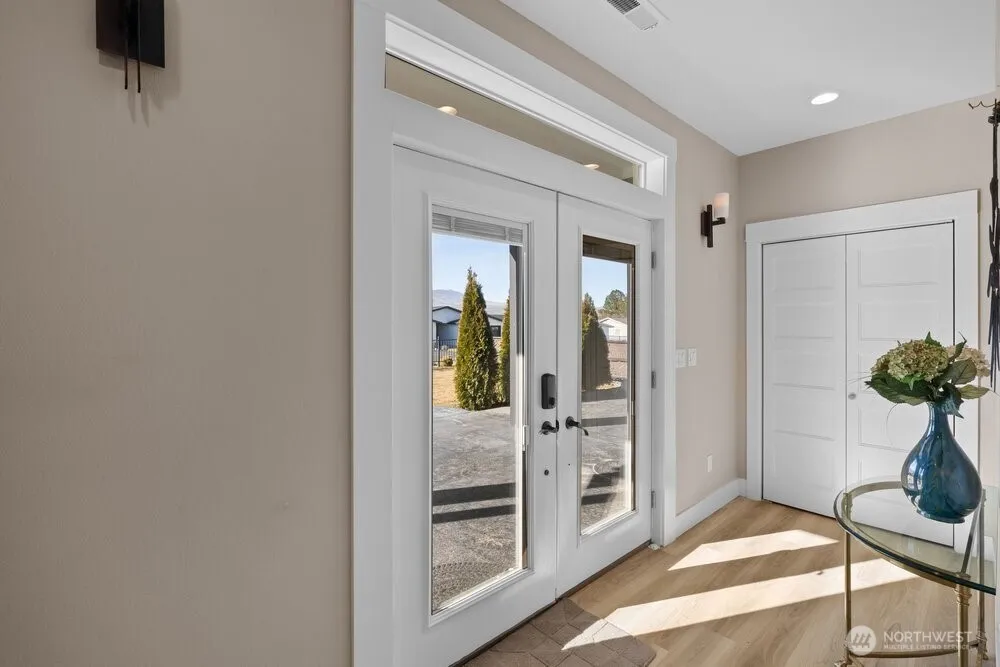 419 Edgewater Way SW Mattawa, WA 99349