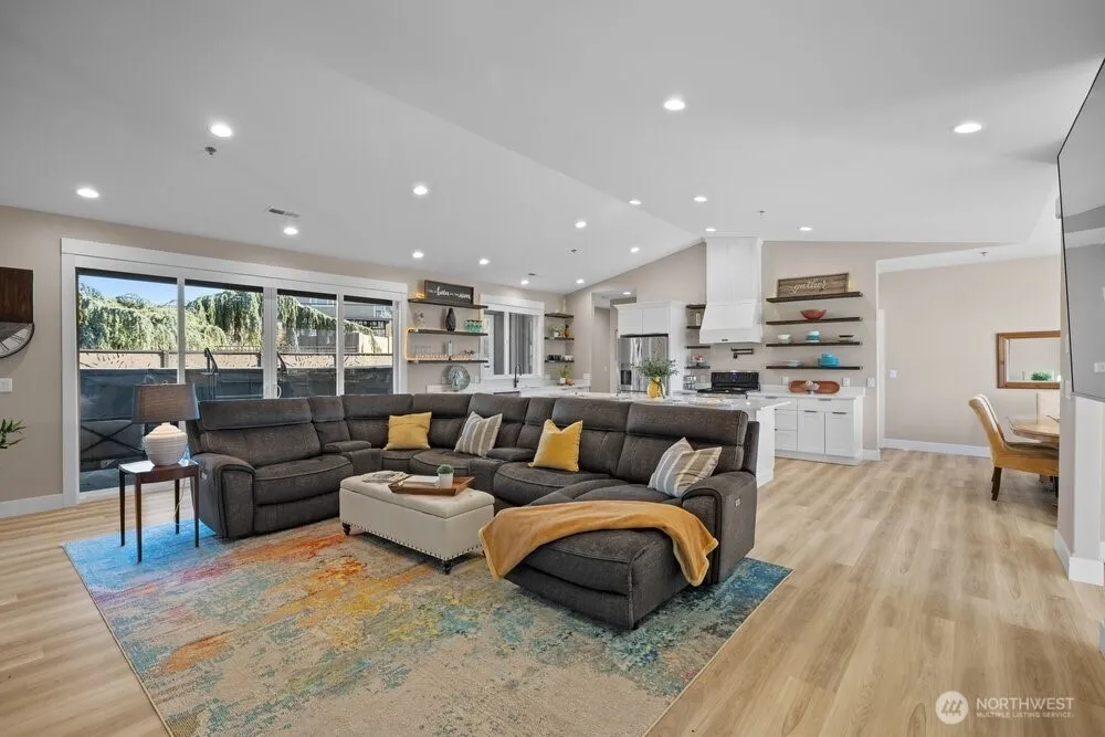 419 Edgewater Way SW Mattawa, WA 99349