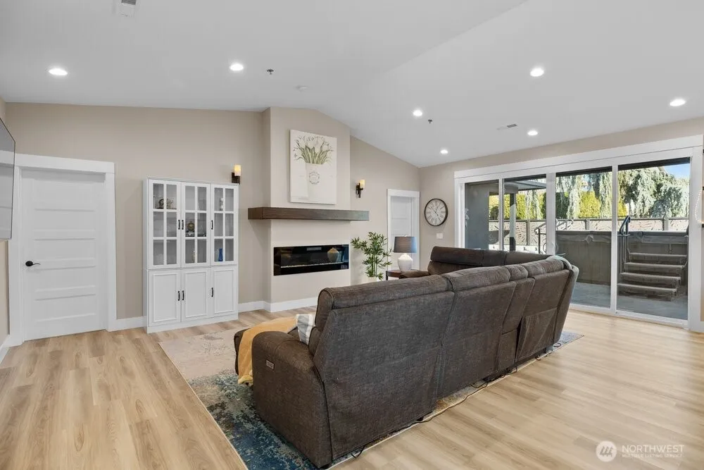419 Edgewater Way SW Mattawa, WA 99349