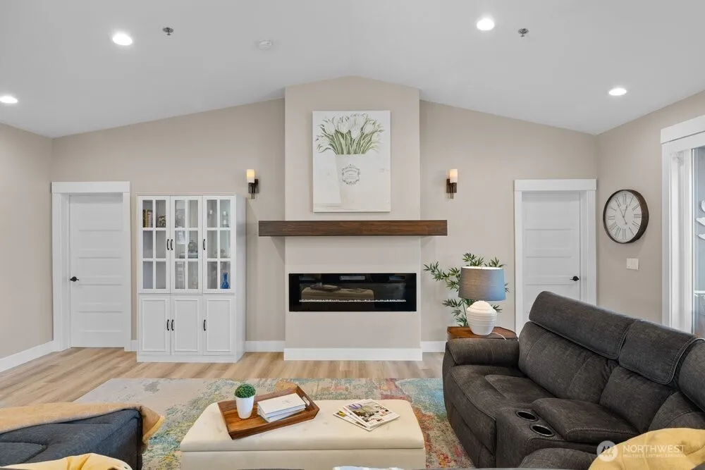 419 Edgewater Way SW Mattawa, WA 99349