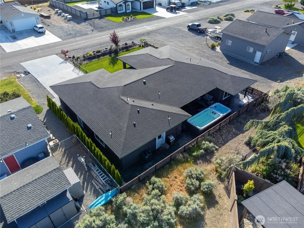 419 Edgewater Way SW Mattawa, WA 99349